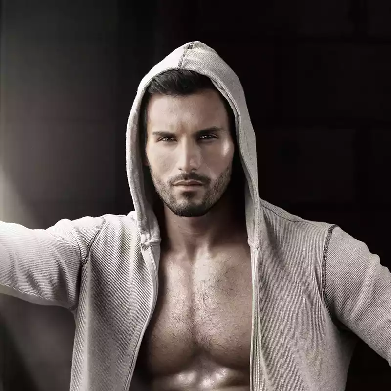 Megdöbbentően intenzív merevedés a szex teljes ideje alatt